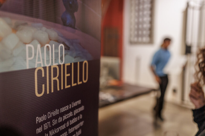 Un grande grazie a Paolo Virzì in visita alla mostra 24 Banane di Paolo Ciriello negli uffici Zaki